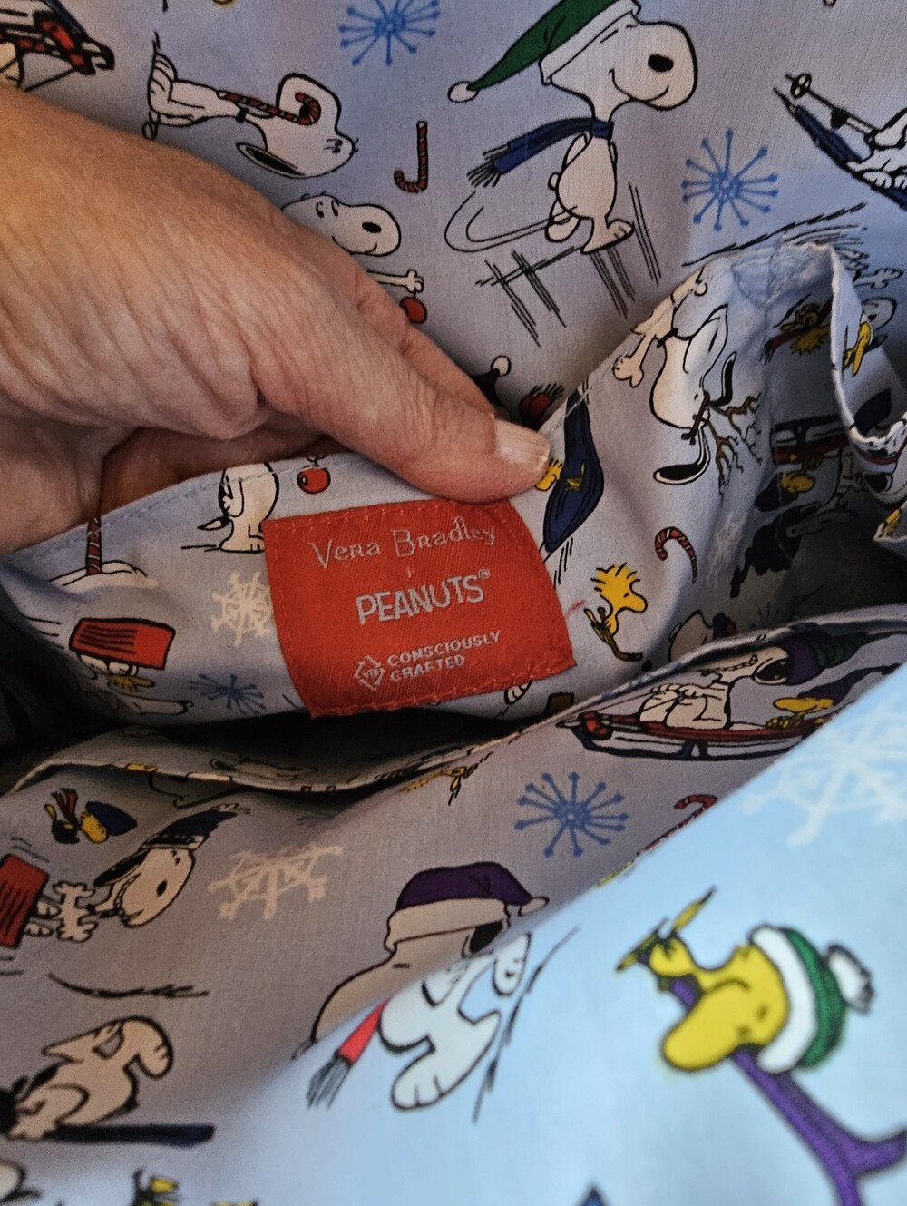 Vera Bradley Snoopy Tote - Picture 5 of 9